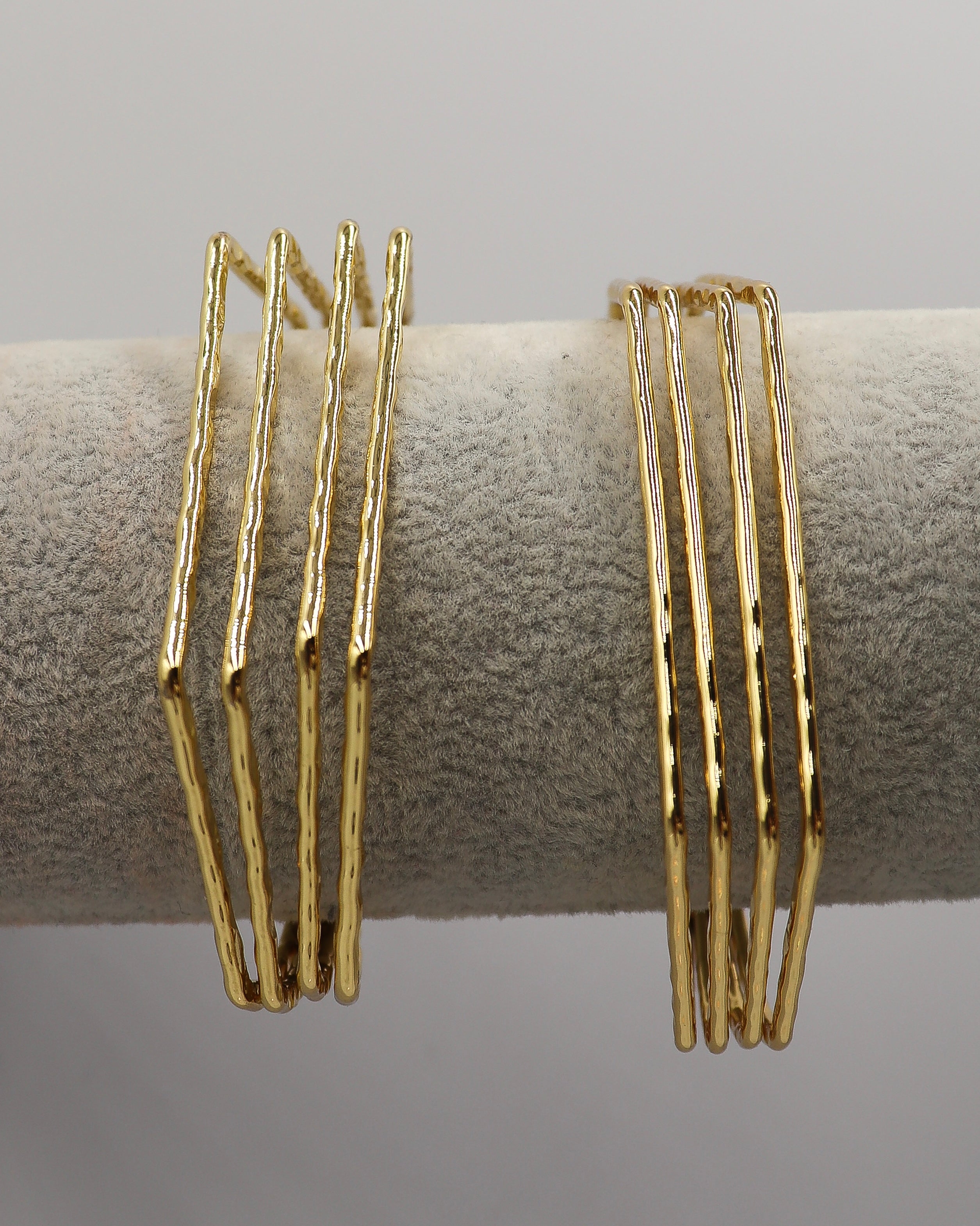 Pulseras doradas acero
